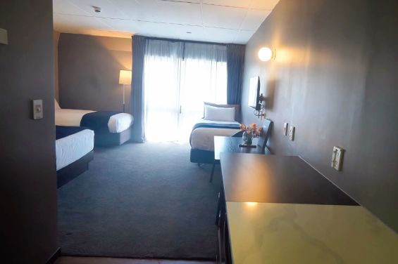 136 On Bealey Motel